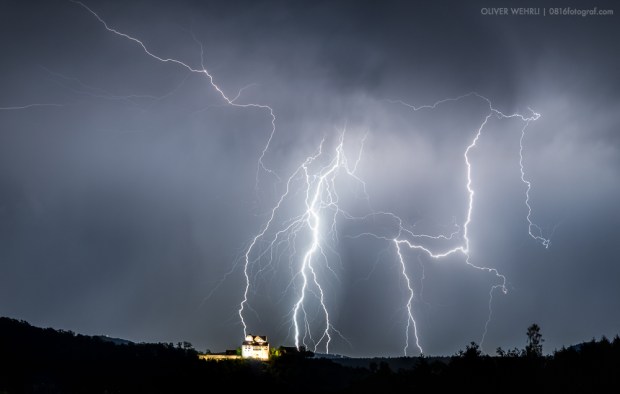 Blitz, Donner, Gewitter, Schloss Wildegg, Oliver Wehrli, 0816fotograf