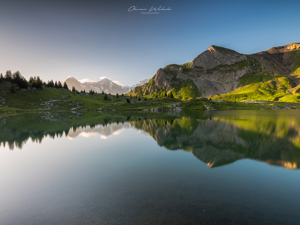 Sulssee, Sulsseeli, Sulsseewli, Bergsee, Landschaft, Landschaftsfotografie, Sonnenaufgang, Berner Oberland, Spiegelung, Eiger, Mönch, Lobhornhütte, Fujifilm GFX, GFX Landscape, Landscape Photography, landscaper, switzerland, schweiz, landschaftsfoto schweiz, landschaftsbild schweiz, bergsee schweiz, bergsee berner oberland,