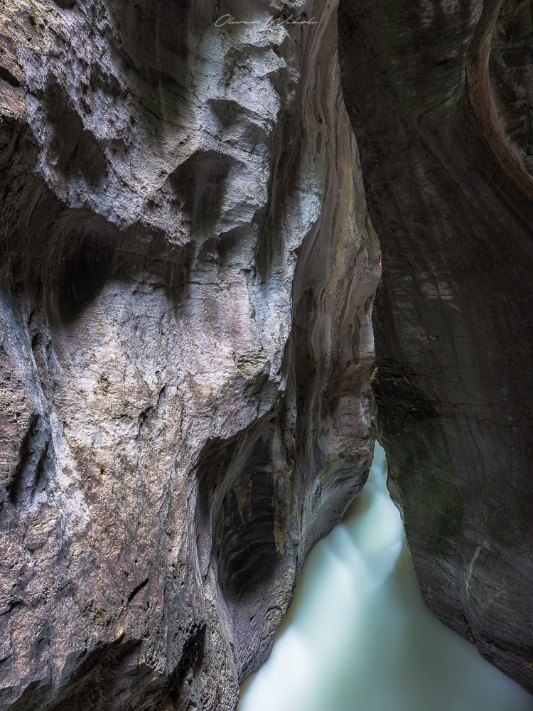 Aareschlucht, Aare, Fluss, Schweiz, Landschaftsfoto Aareschlucht, Fotografie Aareschlucht, Berner Oberland, Schweiz, Landschaftsfotografie, Fujifilm, Fluss, Wasserfotografie