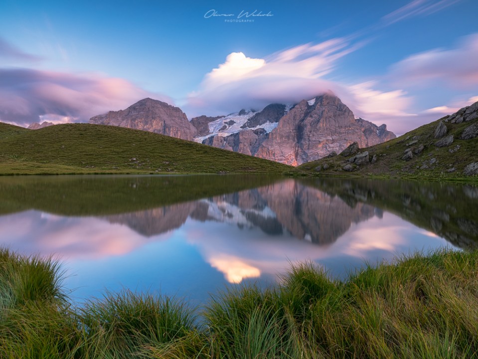 Fujifilm GFX Landscape, alpenglühen, sonnenuntergang, bergsee, berner oberland, wetterhorn, spiegelung, hornseeli, hornsee, grindelwald, bergsee grindelwald, bergsee schweiz, fujifilm gfx, gfx 50s, landschaftsfotografie bergsee, mountain lake switzerland, swiss mountain lake, sunrise, landschaftsfoto bergsee, berge, bergfotografie, wetterhorn foto, wetterhorn spiegelung