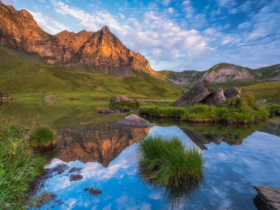Blausee, Blauseeli, Melchsee-Frutt, Sonnenaufgang Blausee, Sonnenaufgang, Sunrise Blausee, Melchsee-Frutt, Landschaftsfotografie Blausee, Landschaftsfotografie, Landschaftsfoto Schweiz, Landschaftsfotos Schweiz, Bergsee, Bergsee Schweiz, Naturbild Schweiz, Landschaftsfotograf, Bergfotografie Schweiz, Foto Bergsee, Fujifilm, Fujifilm GFX, Mittelformat,